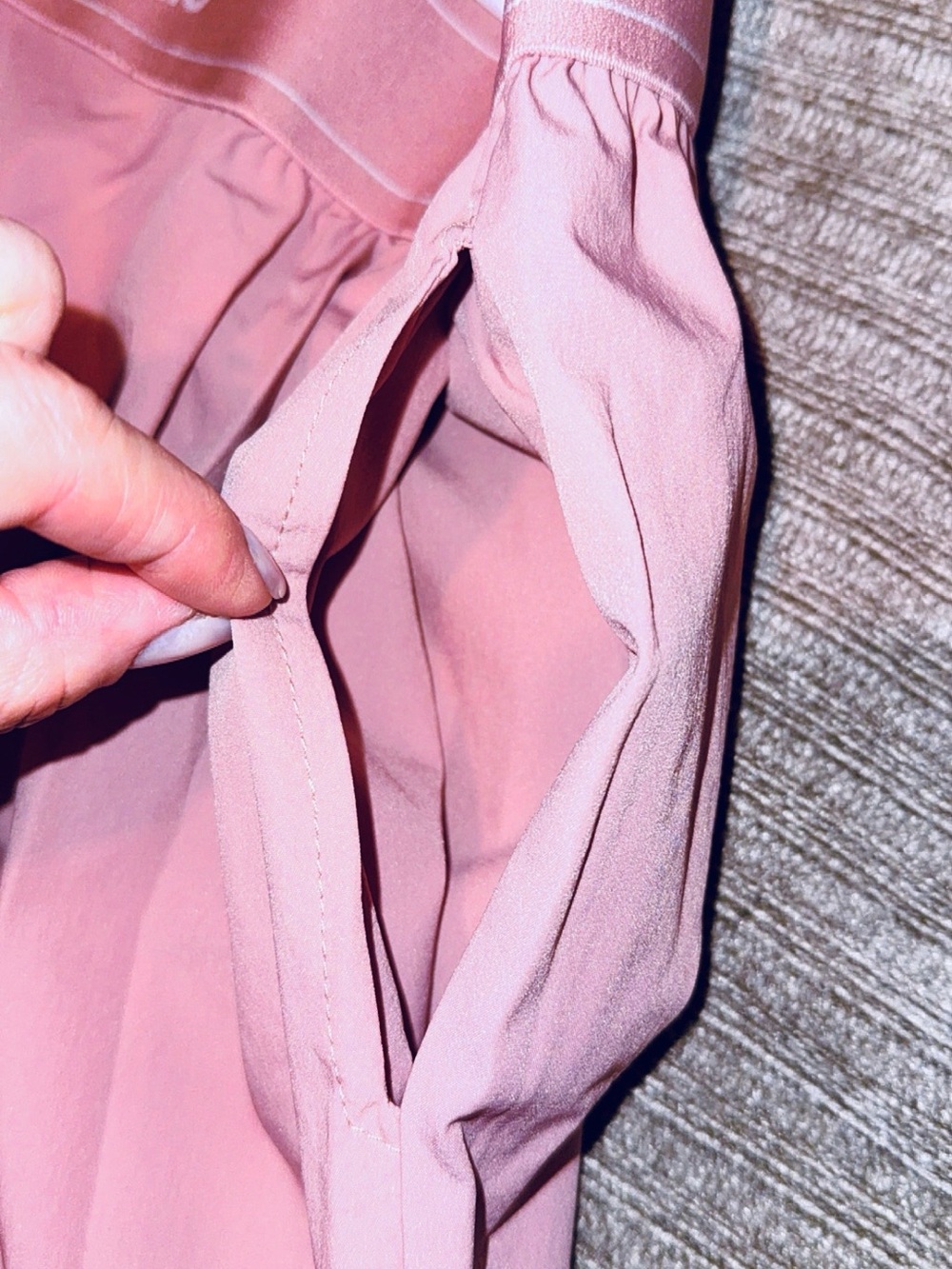 ALO Yoga Wide-Leg High-Rise Pants in Dusty Rose - Picture 15 of 16